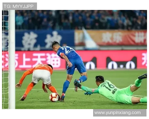 武汉足球队以83分稳居冠军赛积分榜首位，争冠形势一片大好